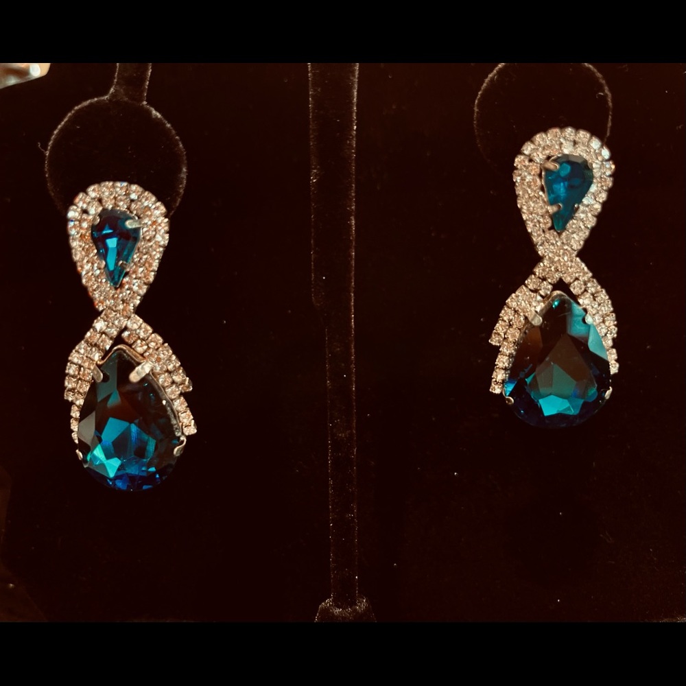 Emerald and Rhinestone Evening Earrings